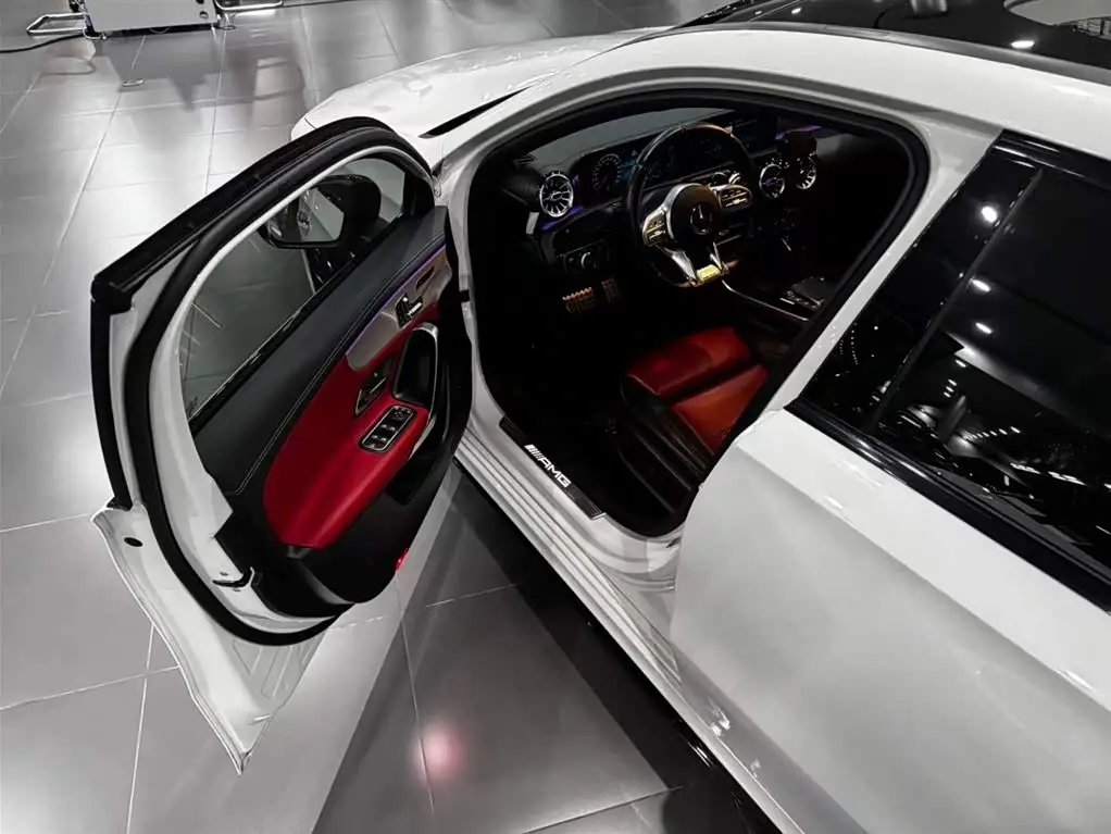 Mercedes-Benz A-Class AMG 2020 — Photo 12/20
