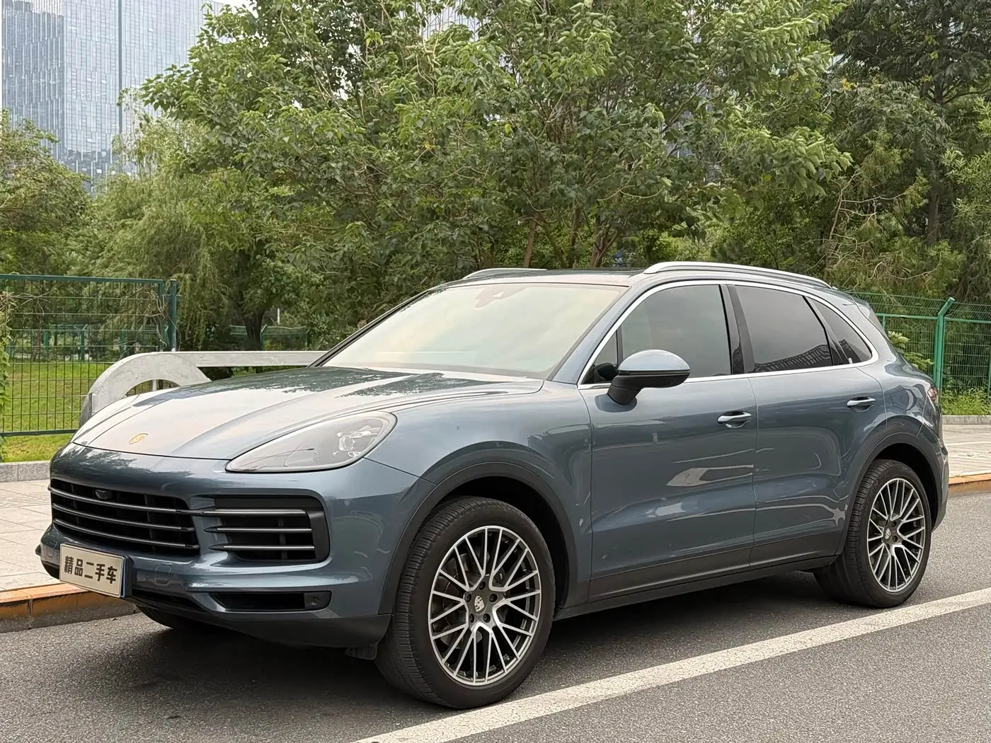 Porsche Cayenne 2018 — Фото 1/20
