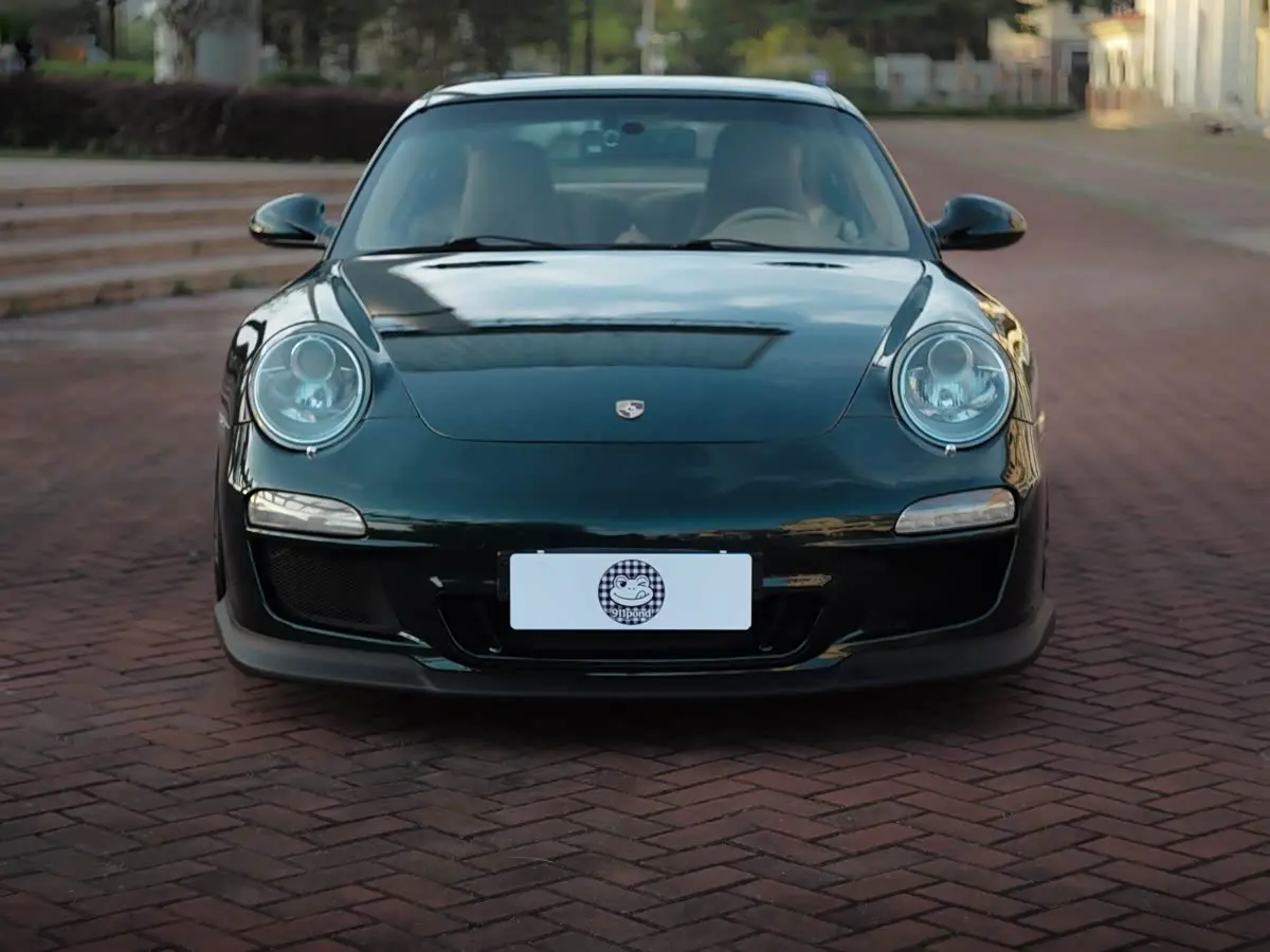 Porsche 911 2011 — Photo 2/15