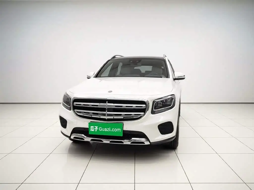 Mercedes-Benz GLB 2021 — Photo 2/20