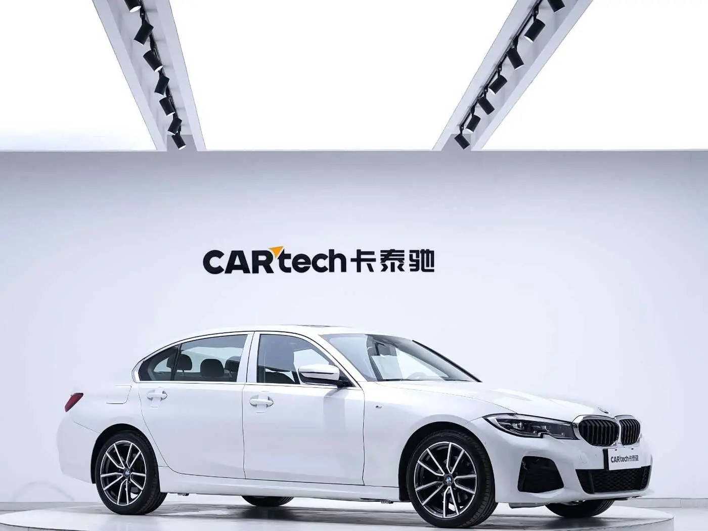 BMW 3 Series 2021 — Фото 3/20