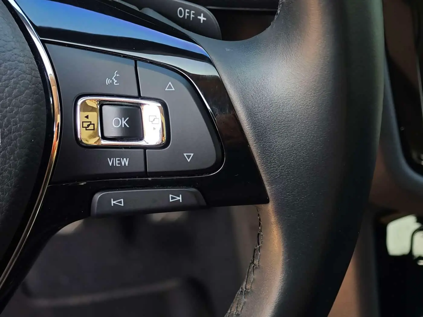 Volkswagen Tiguan L PHEV 2020 — Şəkil 16/17