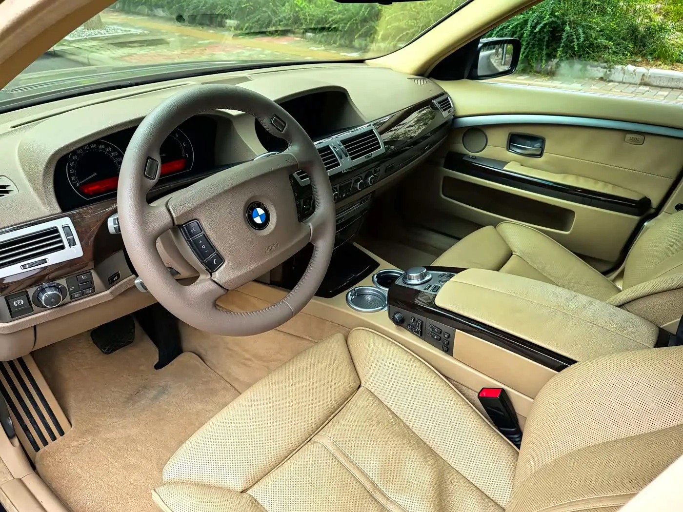 BMW 7 Series 2007 — Фото 6/16