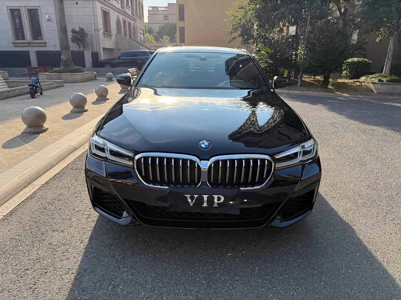 BMW 5 Series 2023 — Şəkil 2/9