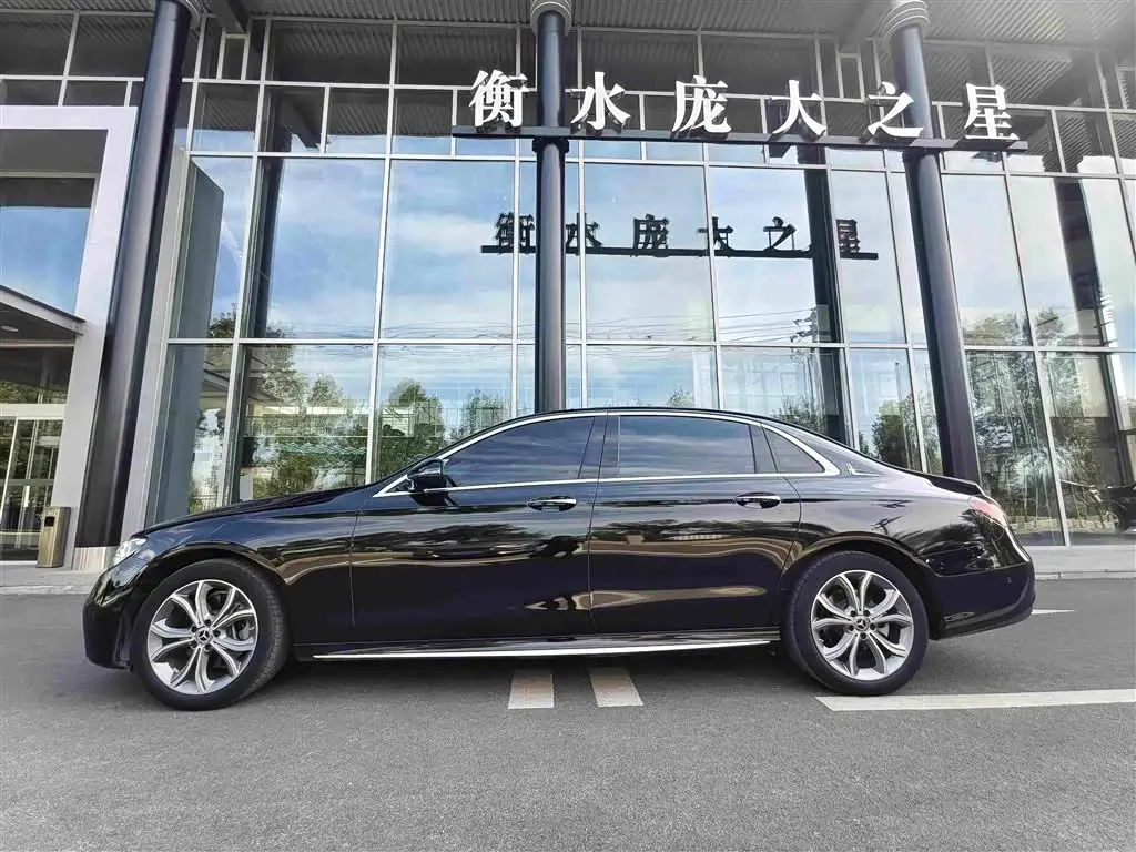 Mercedes-Benz E-Class 2021 — Photo 4/17