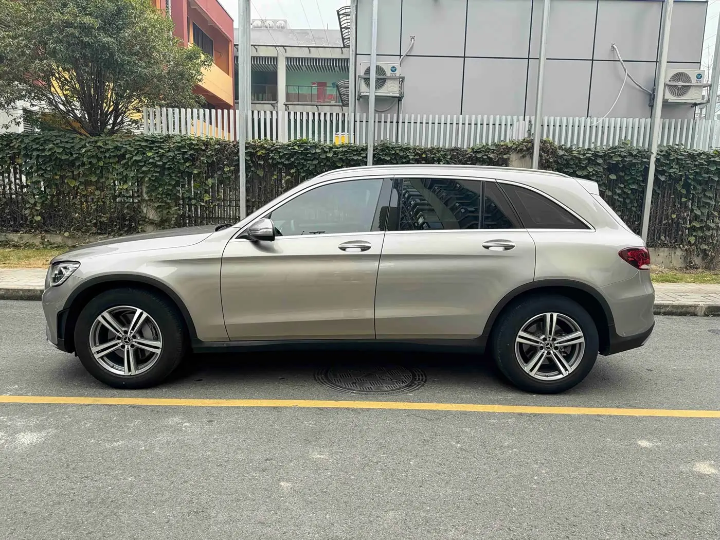 Mercedes-Benz GLC 2020 — Photo 5/20