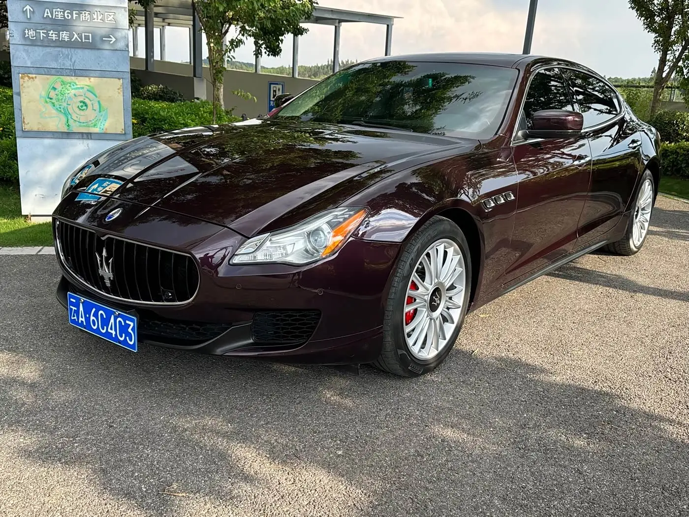 Maserati Quattroporte 2016 — ფოტო 1/10