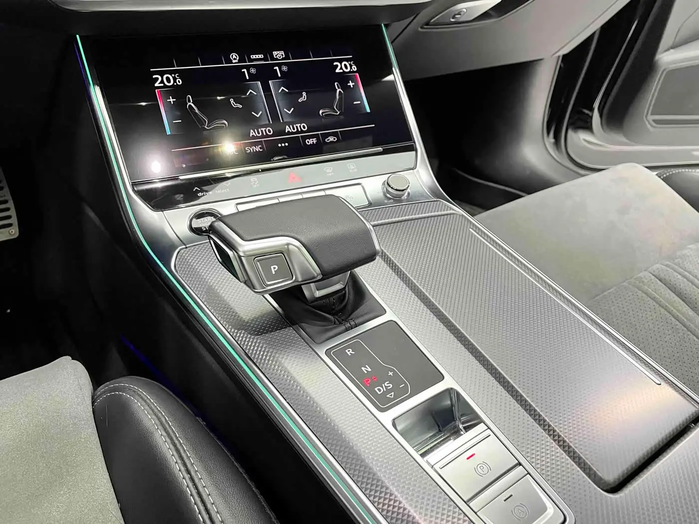 Audi A6L 2024 — Photo 15/18