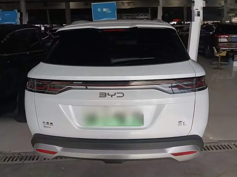 BYD Song L DM-i 2024 — Фото 7/14