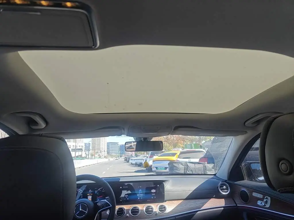 Mercedes-Benz E-Class 2021 — Photo 9/20