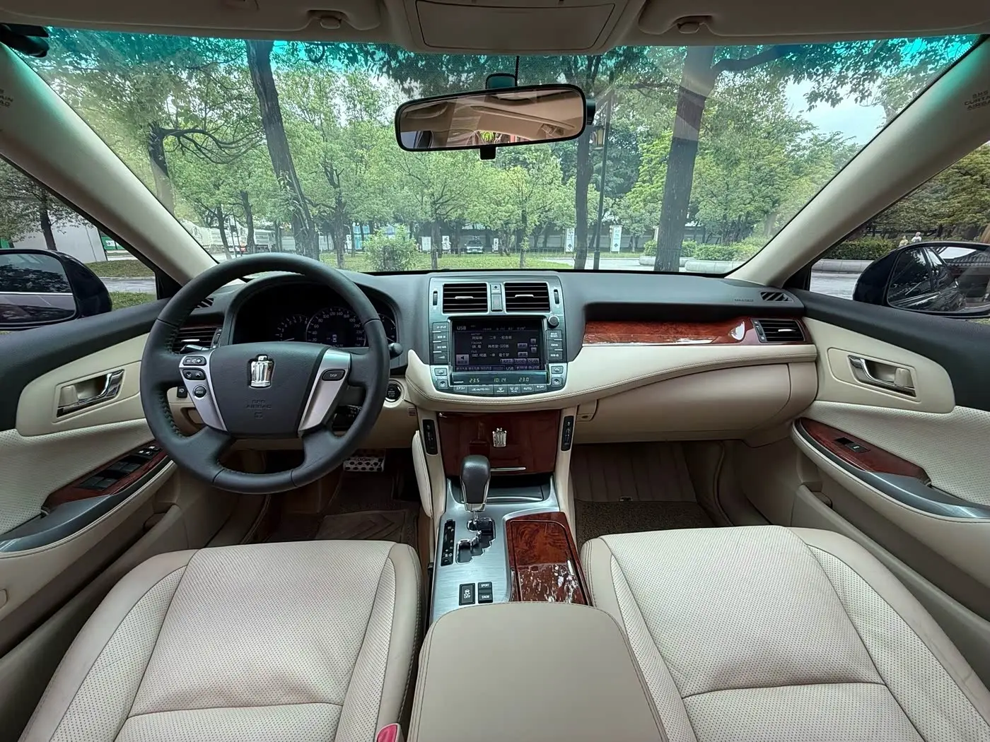 Toyota Crown 2014 — Şəkil 11/20
