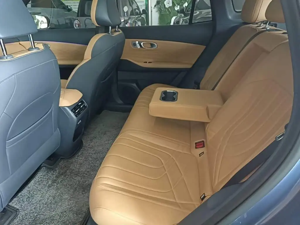 Geely Galaxy Galaxy Starship 7 EM-i 2024 — Şəkil 17/20