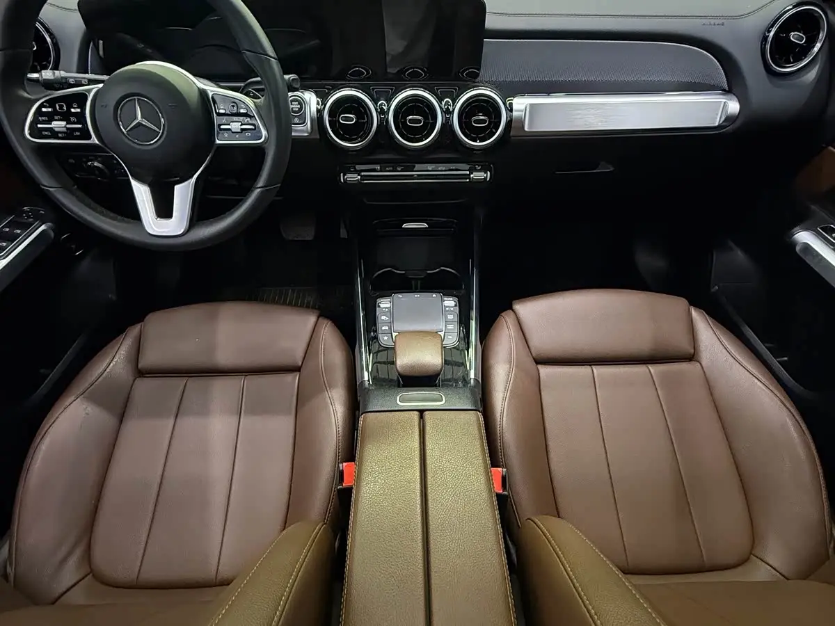 Mercedes-Benz GLB 2021 — Фото 10/20