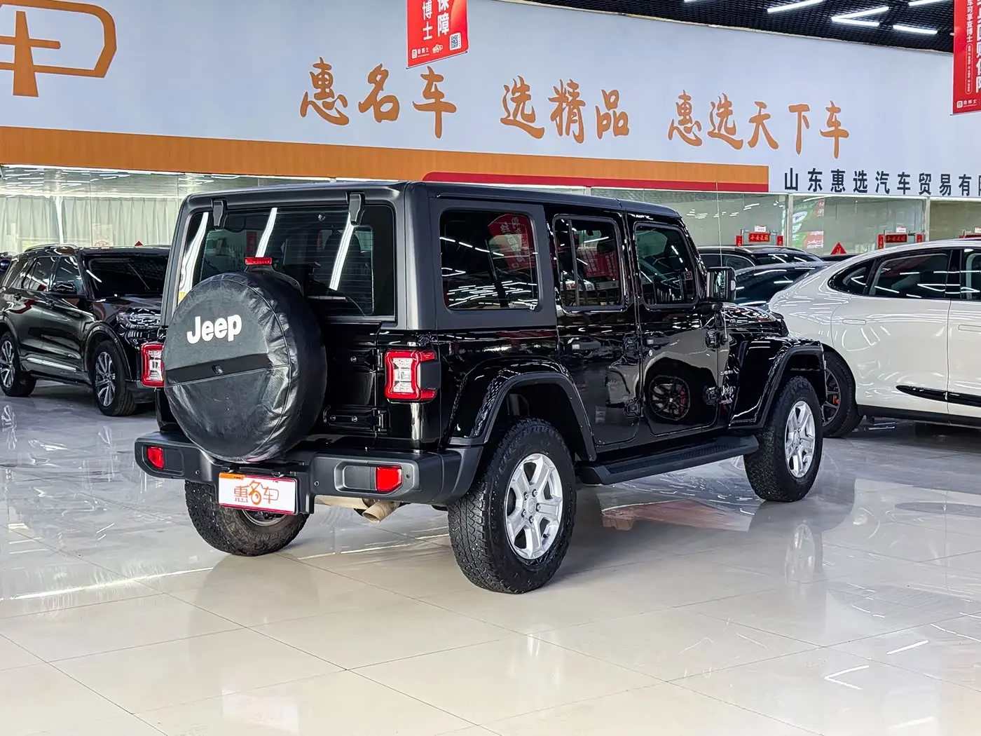 Jeep Wrangler 2019 — Фото 8/10