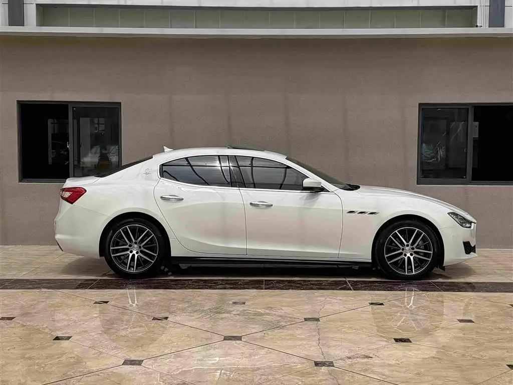 Maserati Ghibli 2019 — Photo 3/17