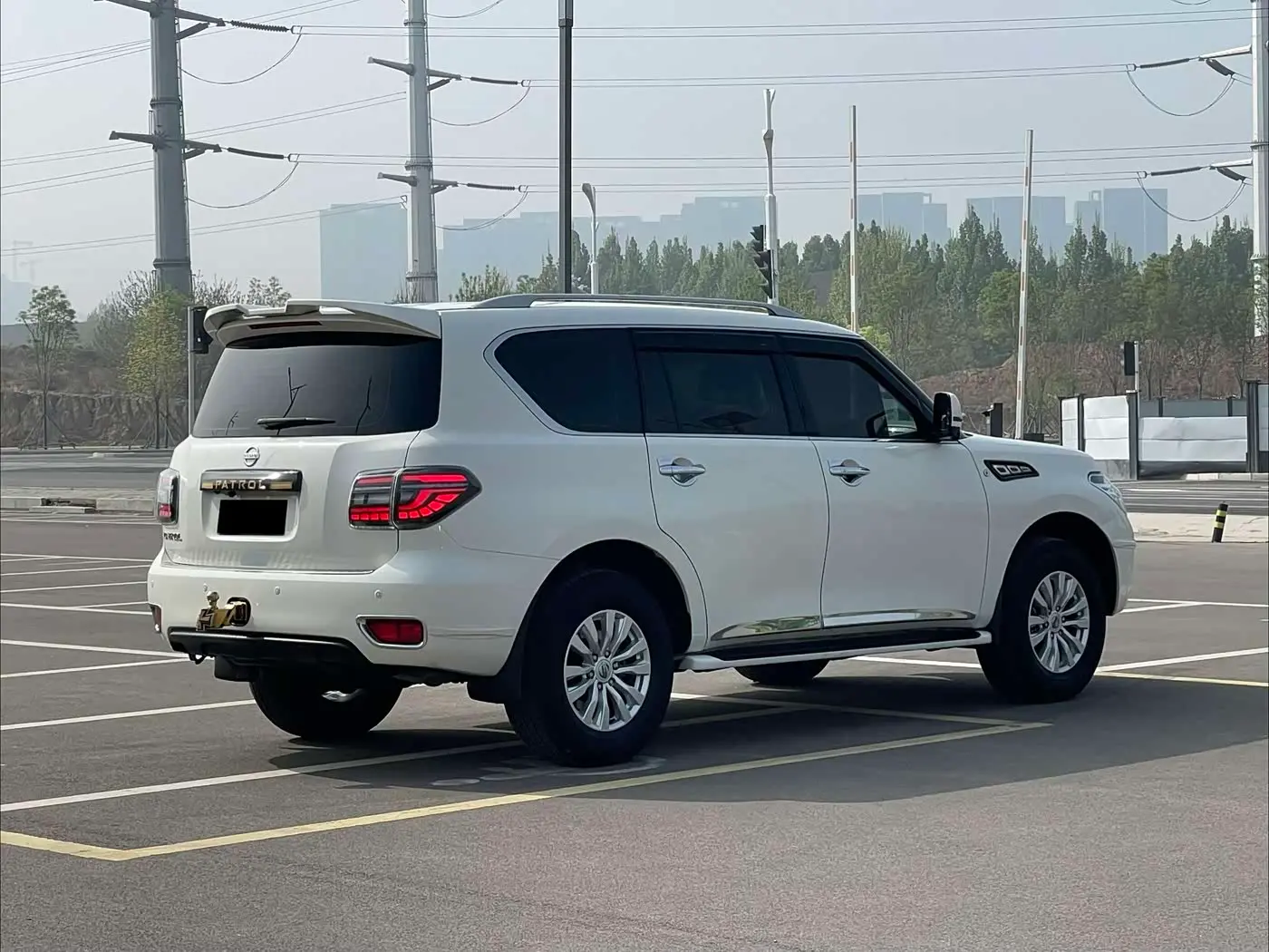 Nissan Patrol 2017 — Photo 4/20