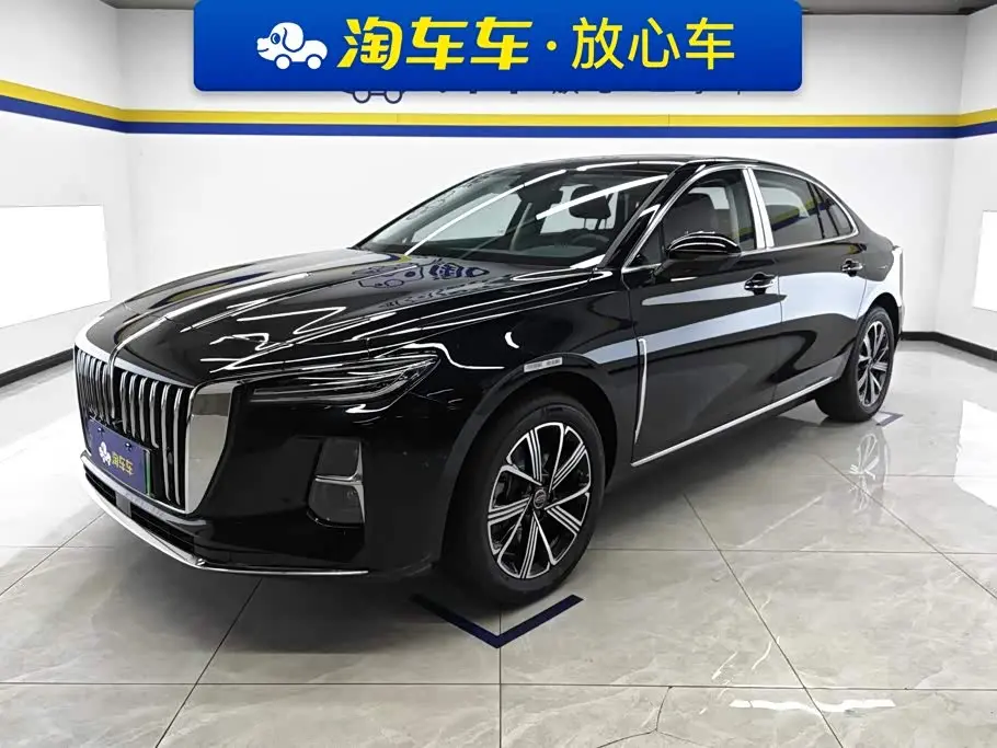 Hongqi H5 PHEV 2026 — Фото 1/16