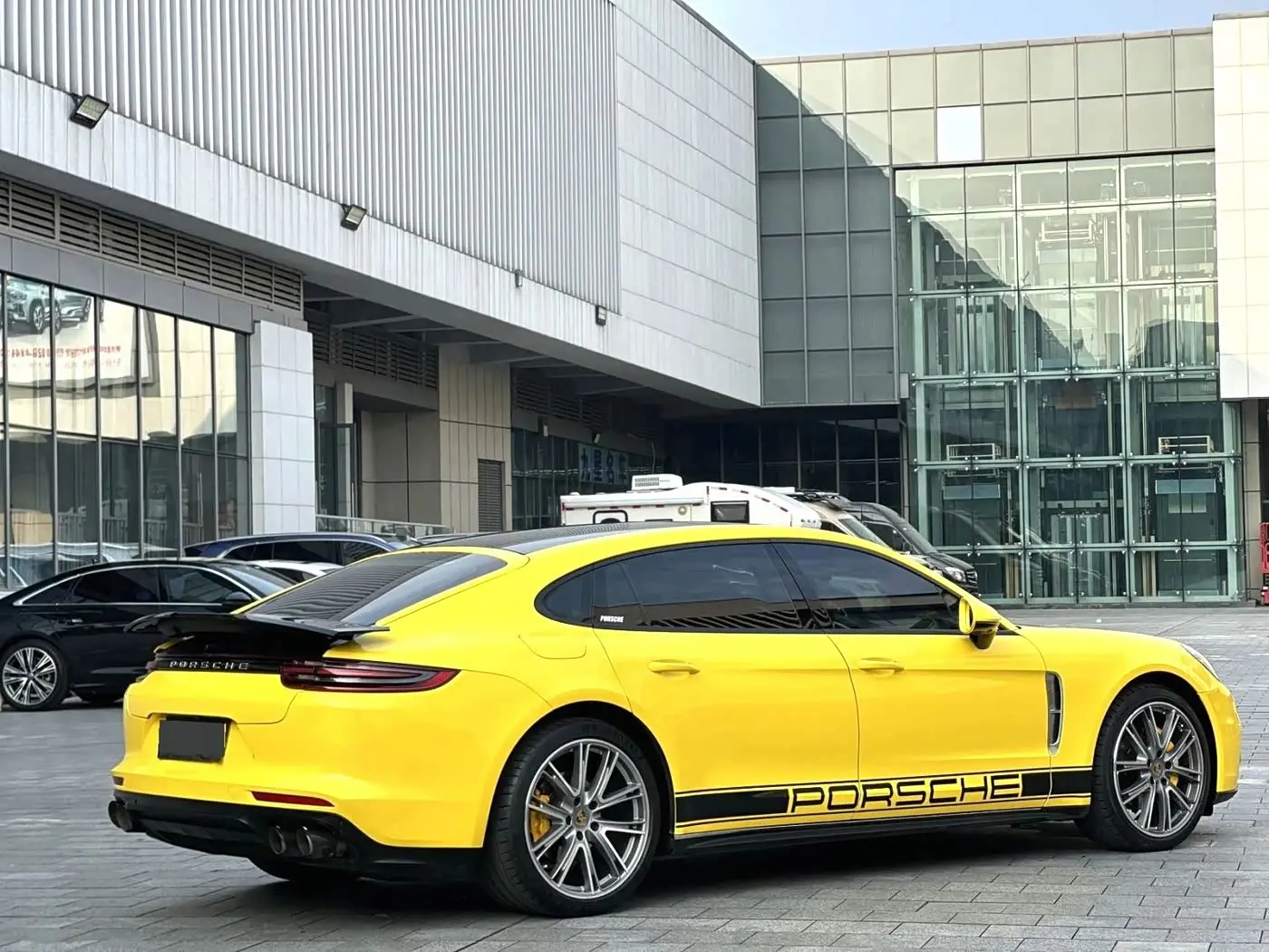 Porsche Panamera 2019 — Фото 9/9