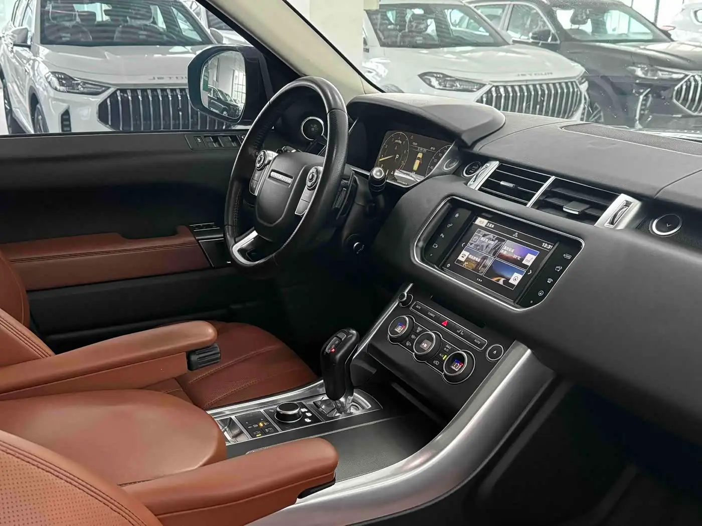 Land Rover Range Rover Sport 2016 — Photo 18/20