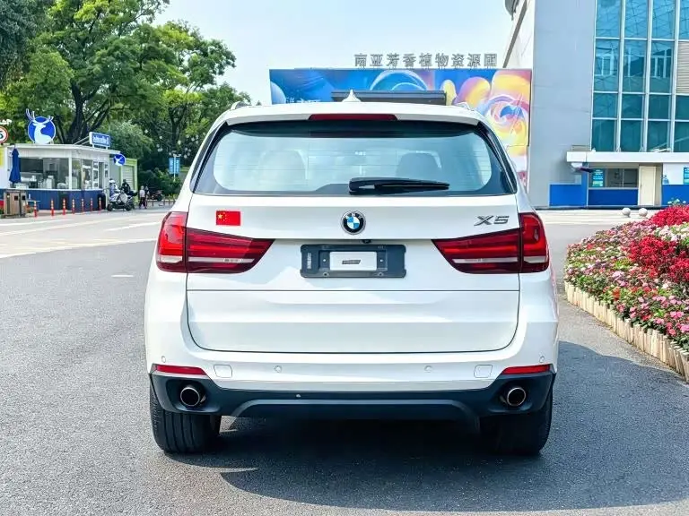 BMW X5 2015 — Фото 9/9