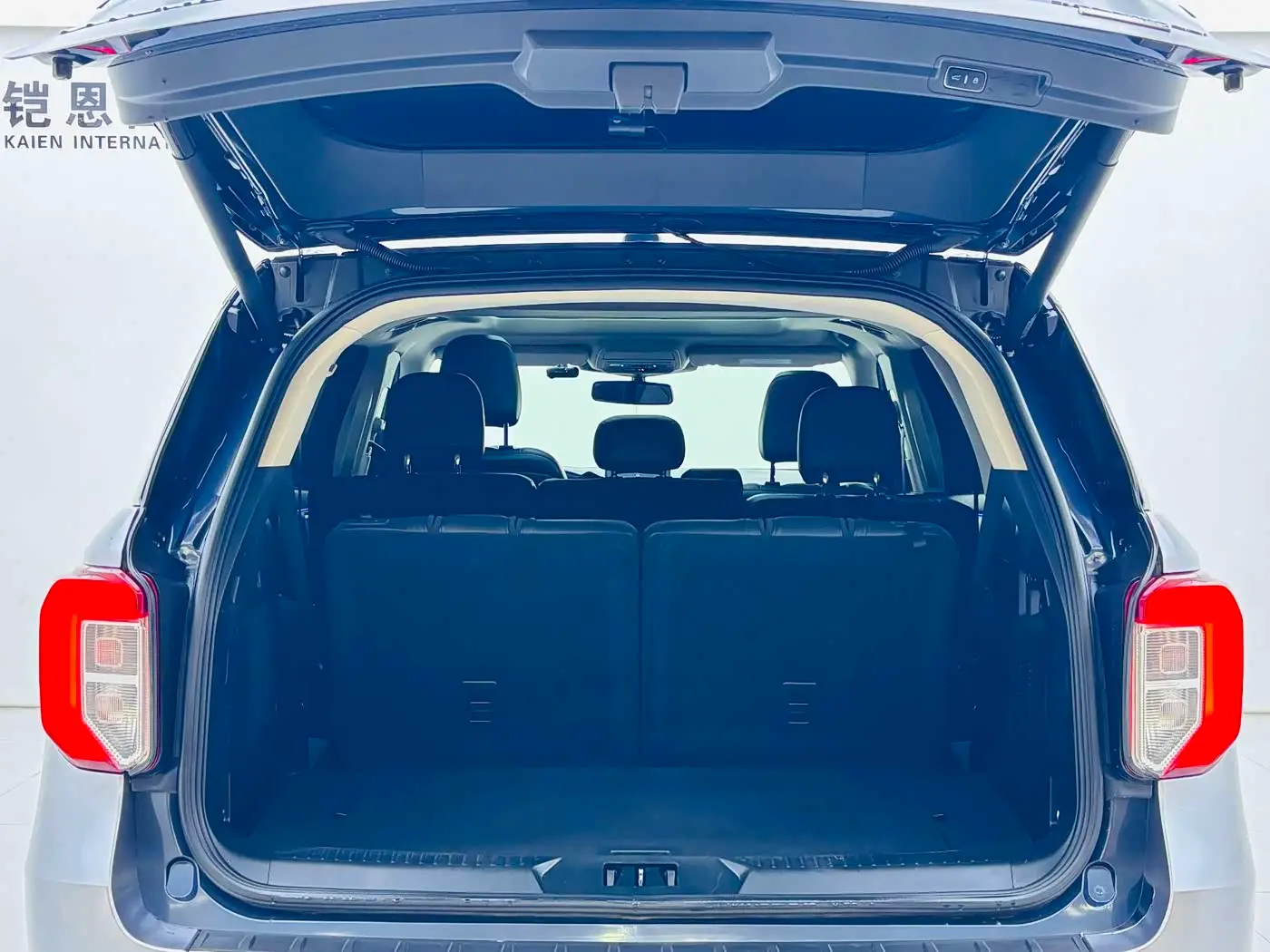 Ford Explorer 2020 — Photo 18/18