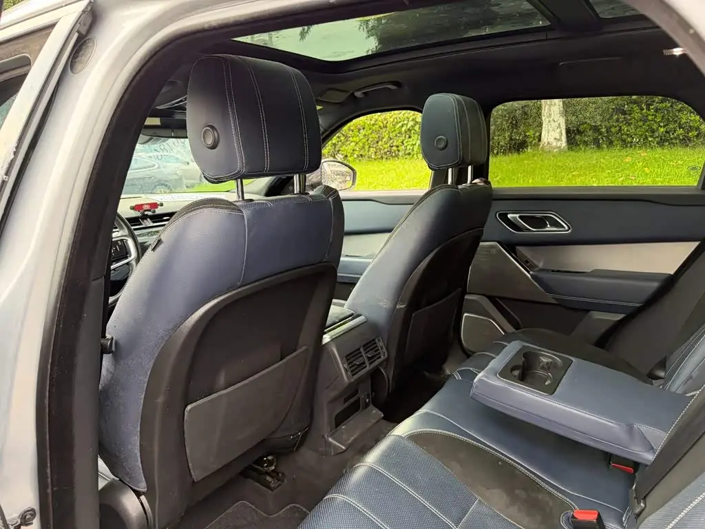 Land Rover Range Rover Velar 2021 — Фото 11/14