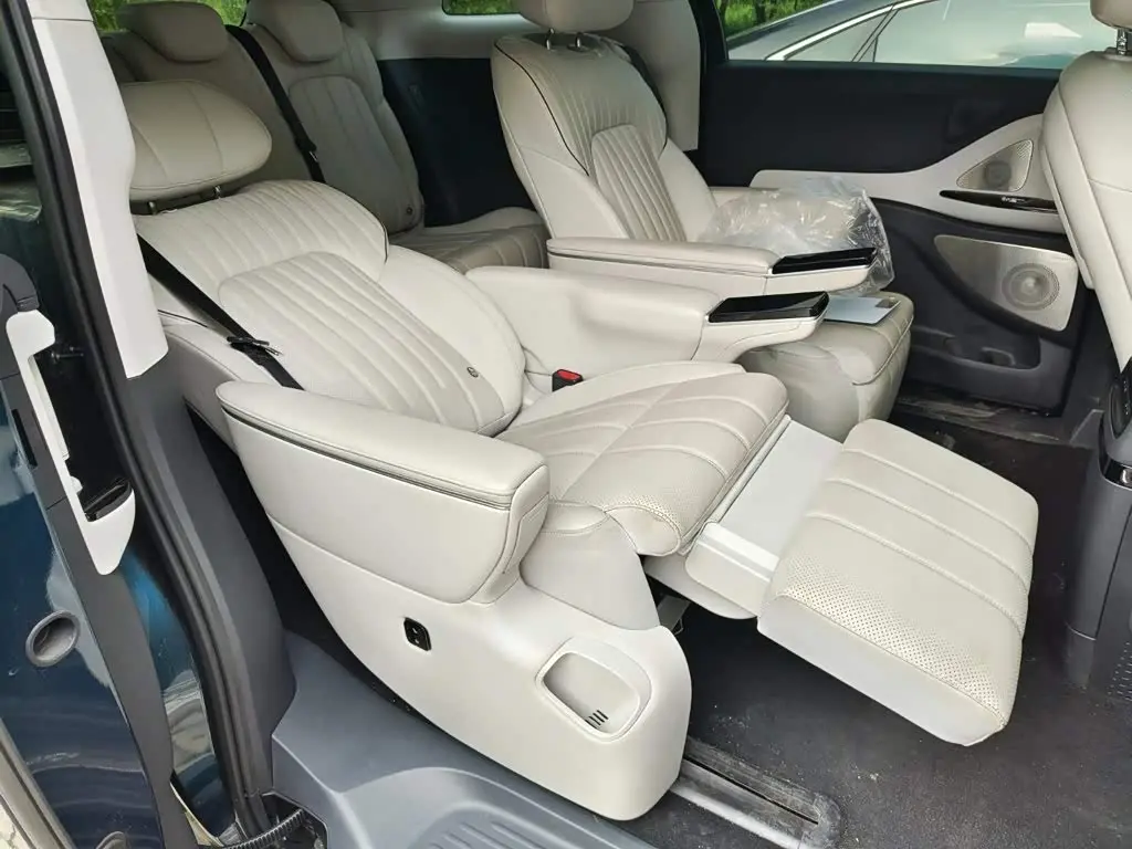 Voyah Auto Voyah Dreamer 2025 — ფოტო 18/20