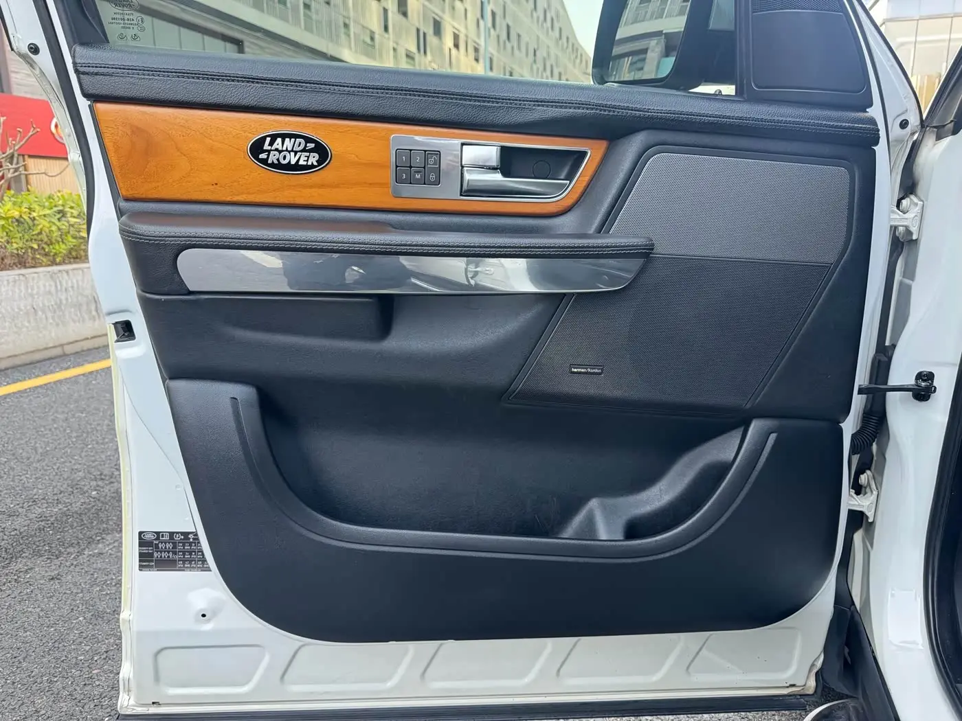 Land Rover Range Rover Sport 2011 — Photo 8/18