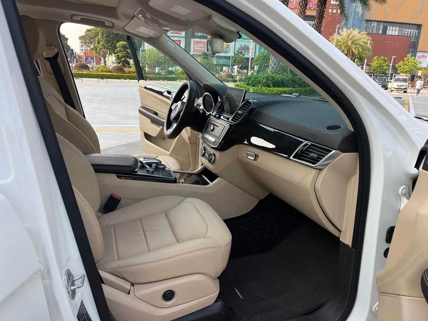 Mercedes-Benz GLE 2016 — Фото 11/18