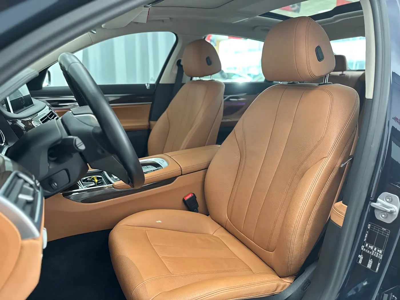 BMW 7 Series 2016 — Photo 19/20