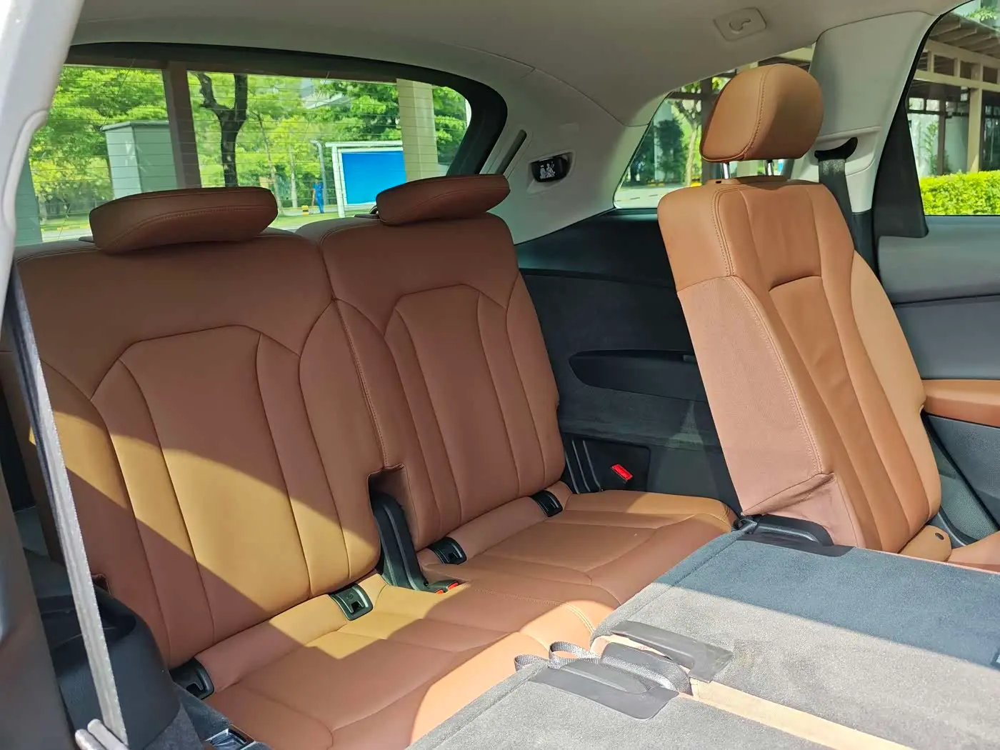 Audi Q7 2021 — Photo 7/16