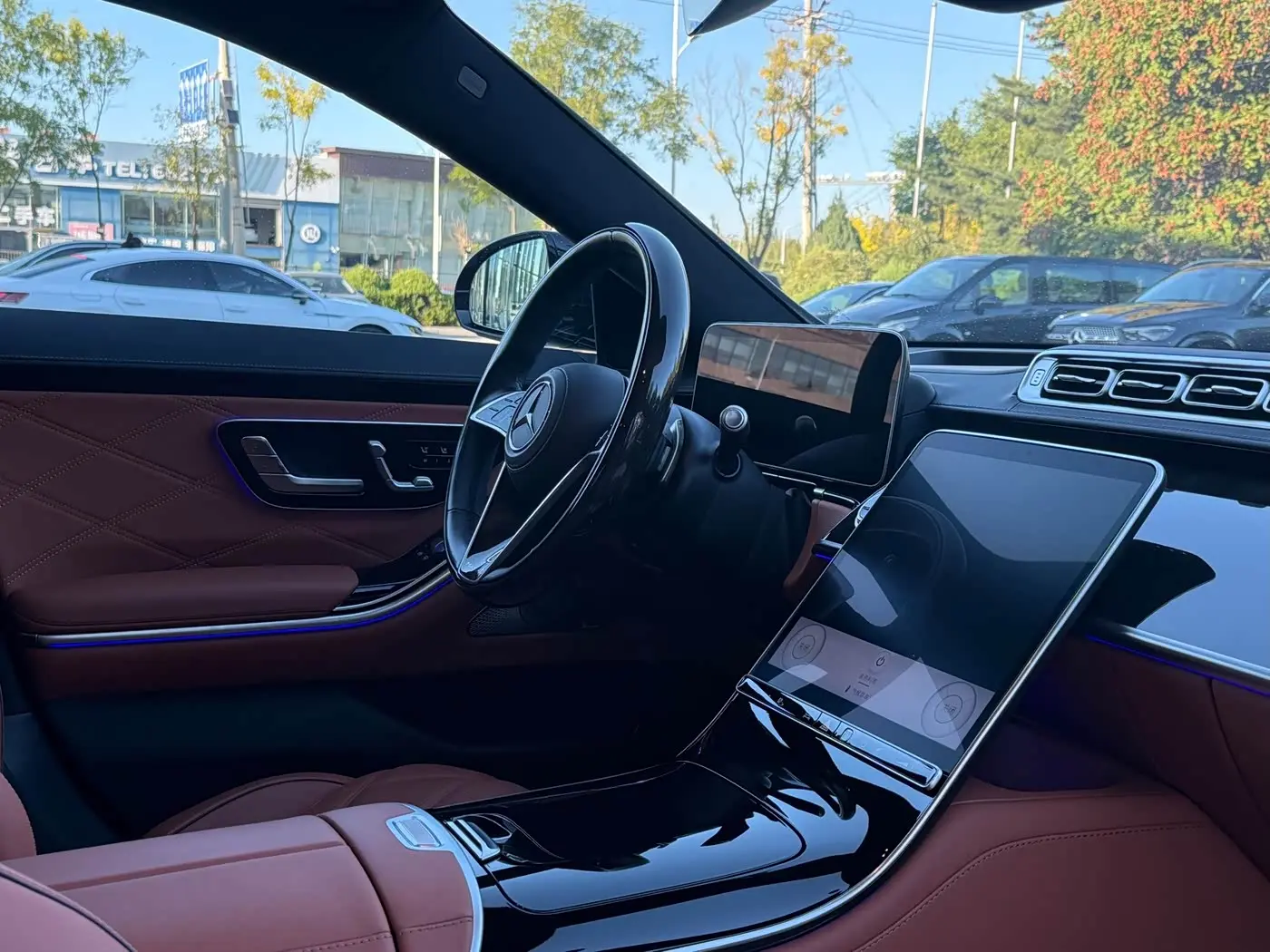 Mercedes-Benz Maybach S-Class 2025 — Фото 4/10