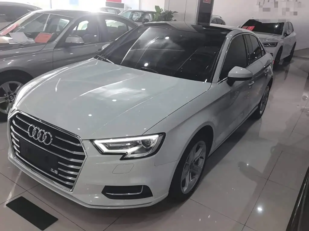 Audi A3 2021 — Photo 1/20