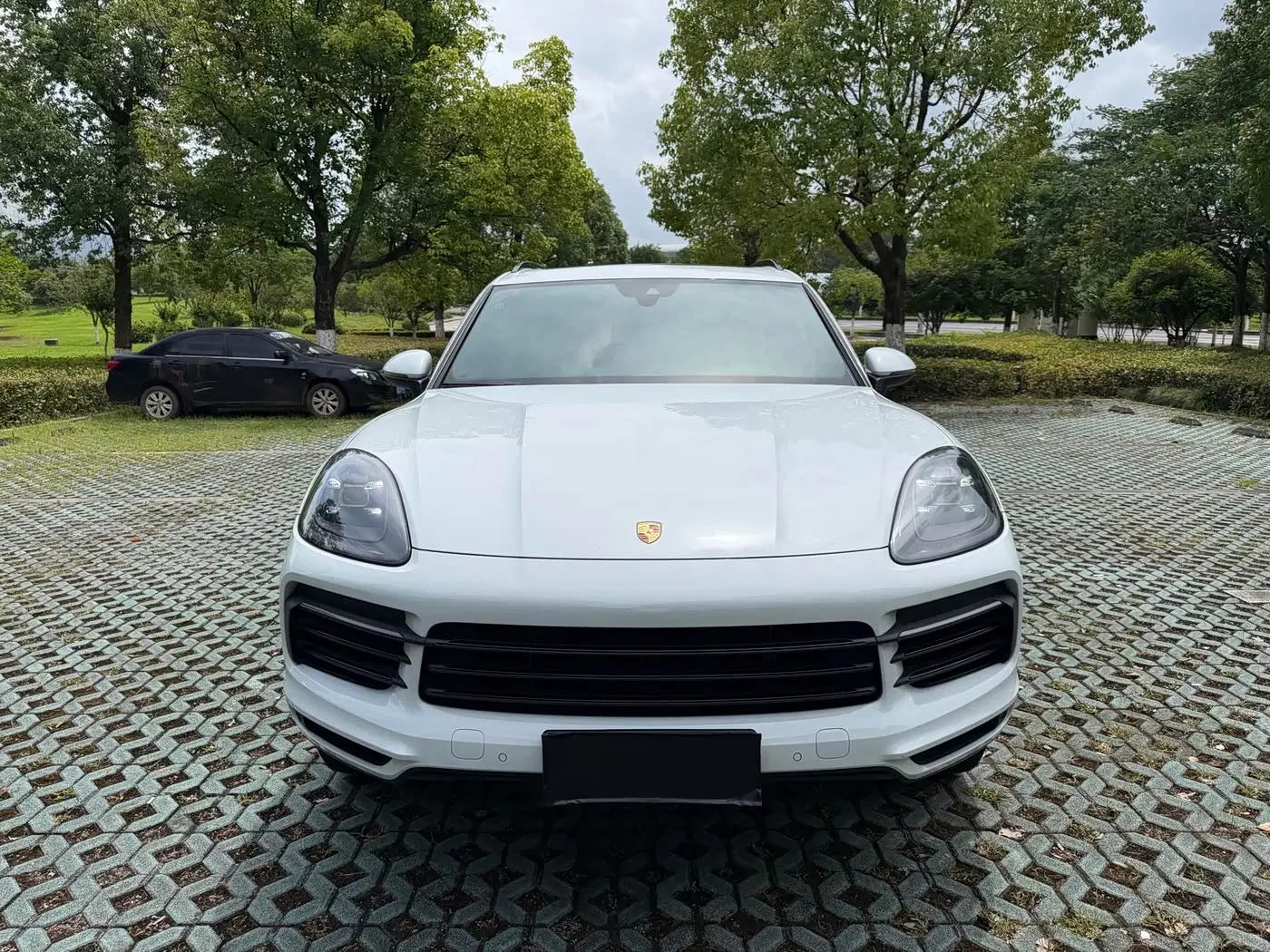 Porsche Cayenne 2018 — Фото 2/16
