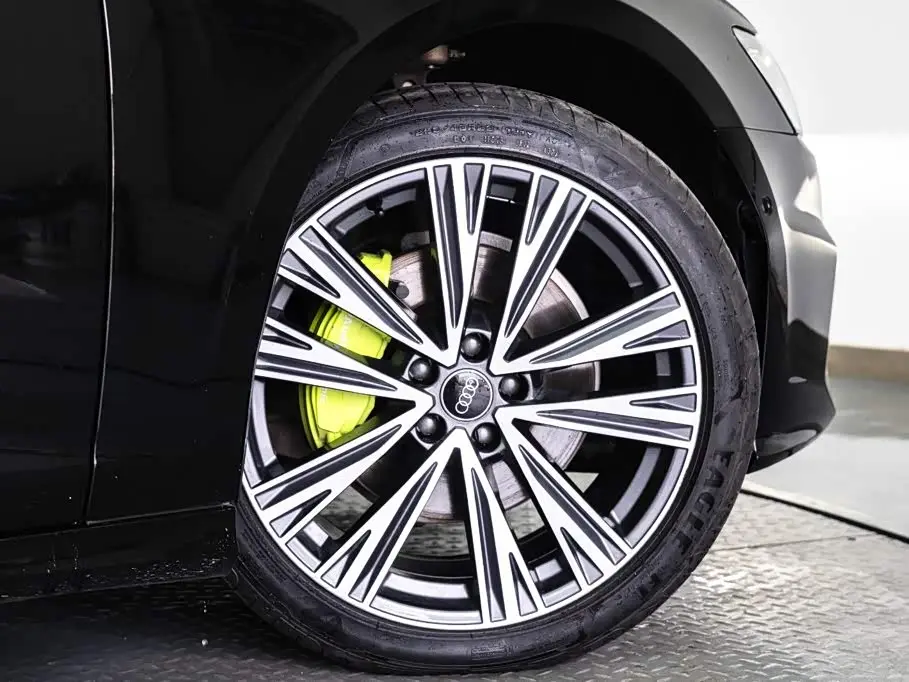 Audi A6L 2024 — Photo 20/20