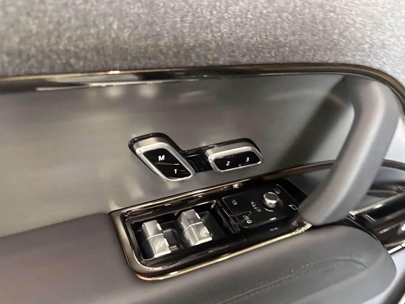 Land Rover Range Rover Sport 2024 — Photo 12/20