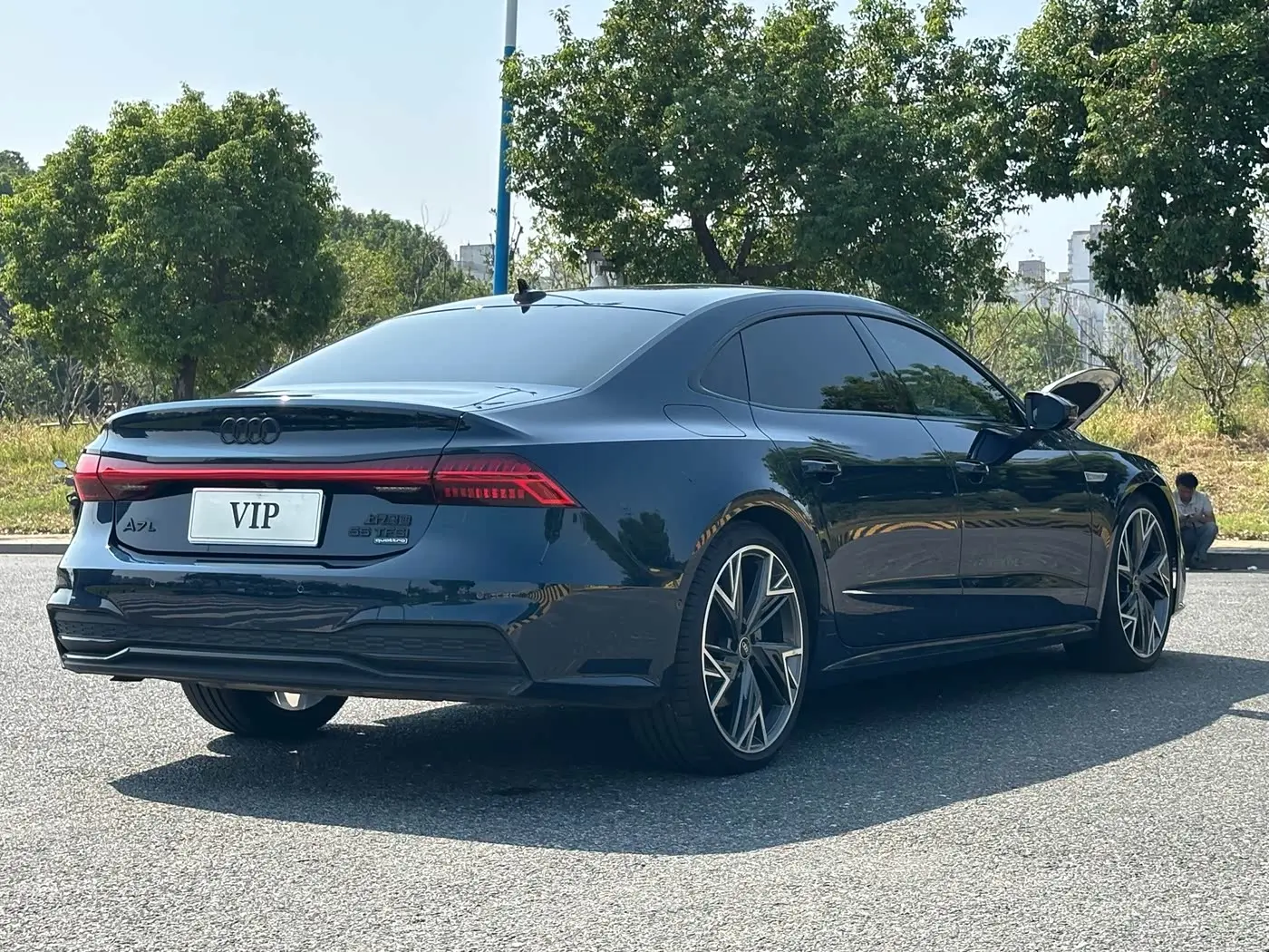 Audi A7L 2022 — Photo 5/20