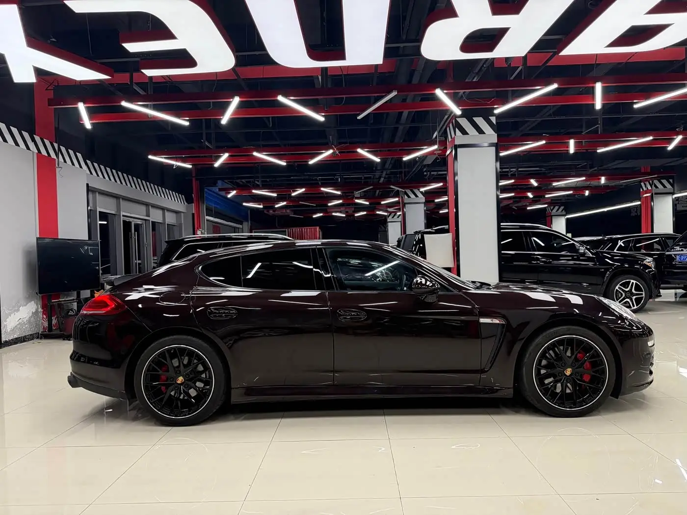 Porsche Panamera 2011 — Photo 12/20