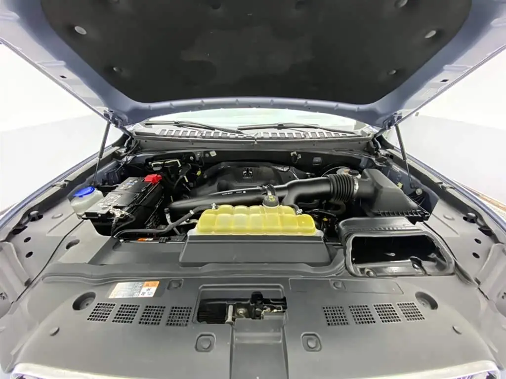 Lincoln Navigator 2021 — Photo 12/20