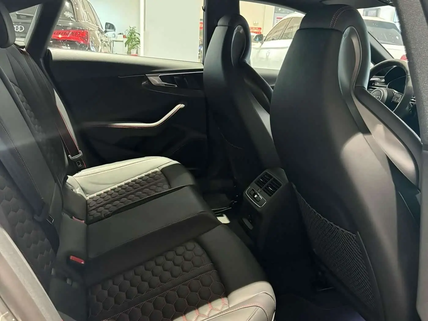 Audi RS 5 2025 — Photo 7/10