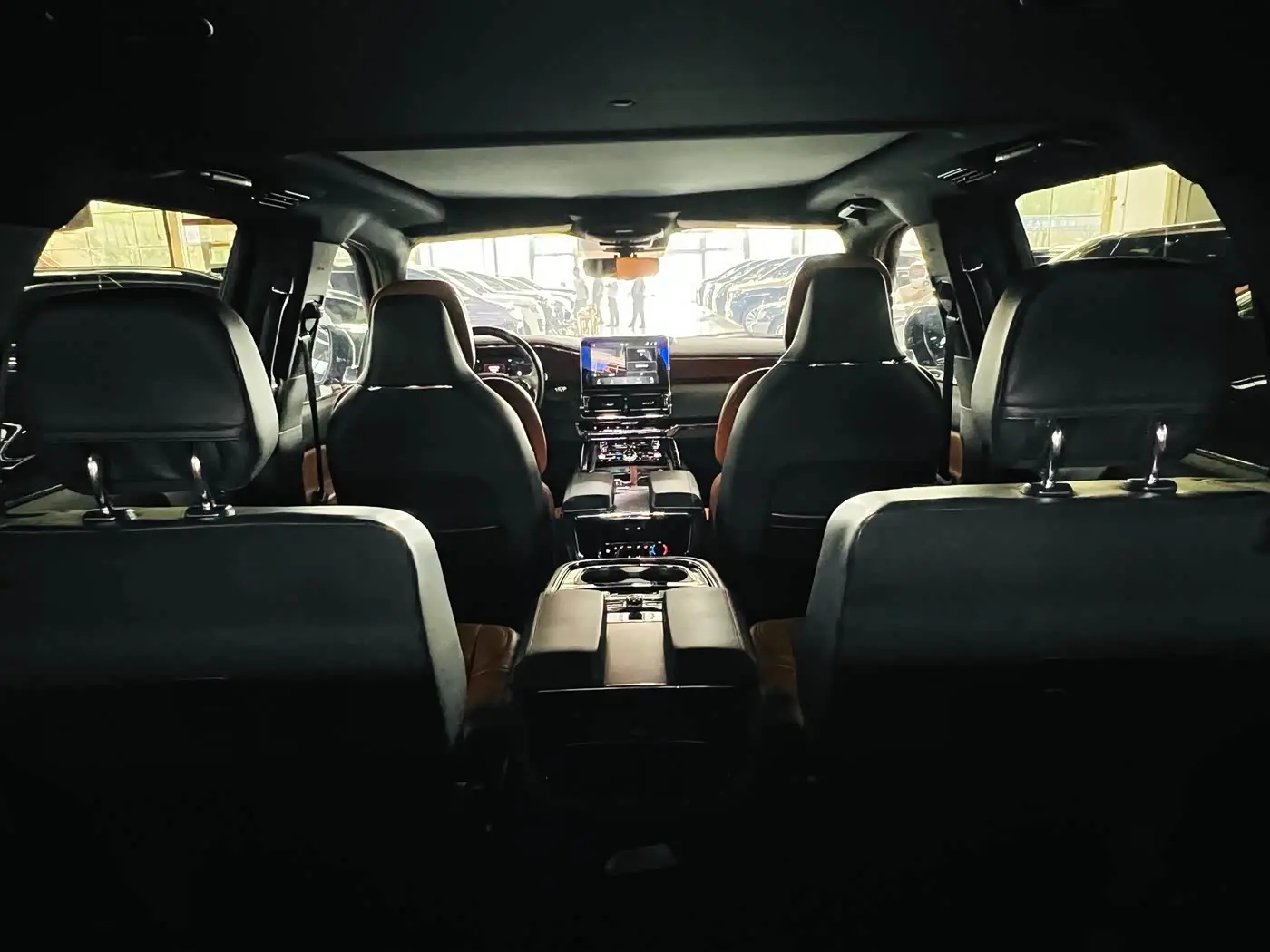 Lincoln Navigator 2021 — Photo 15/18