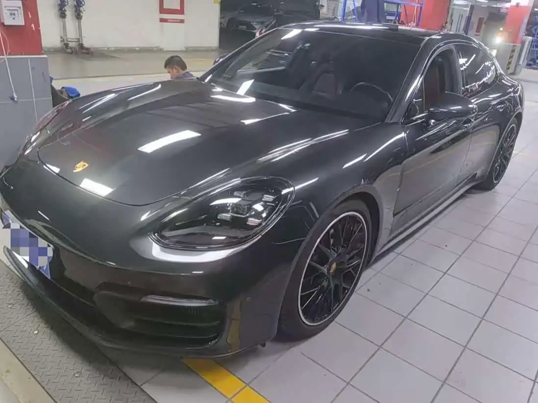 Porsche Panamera, 2023