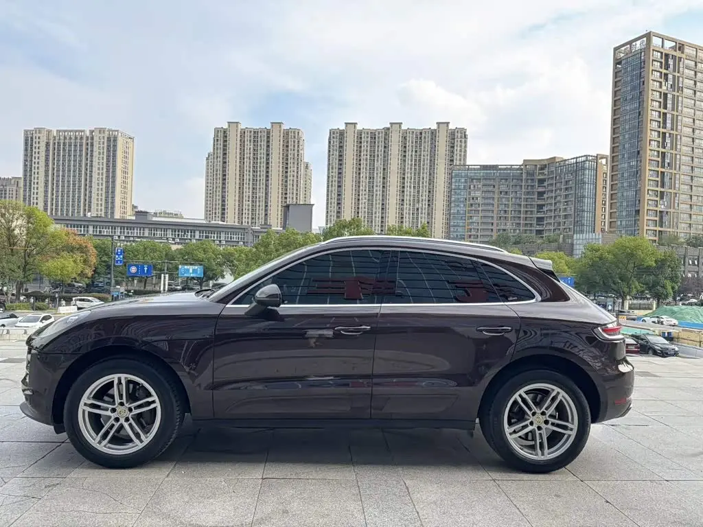 Porsche Macan 2019 — Photo 6/13
