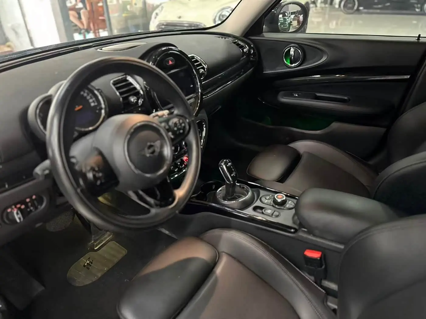 MINI CLUBMAN 2021 — Photo 7/15