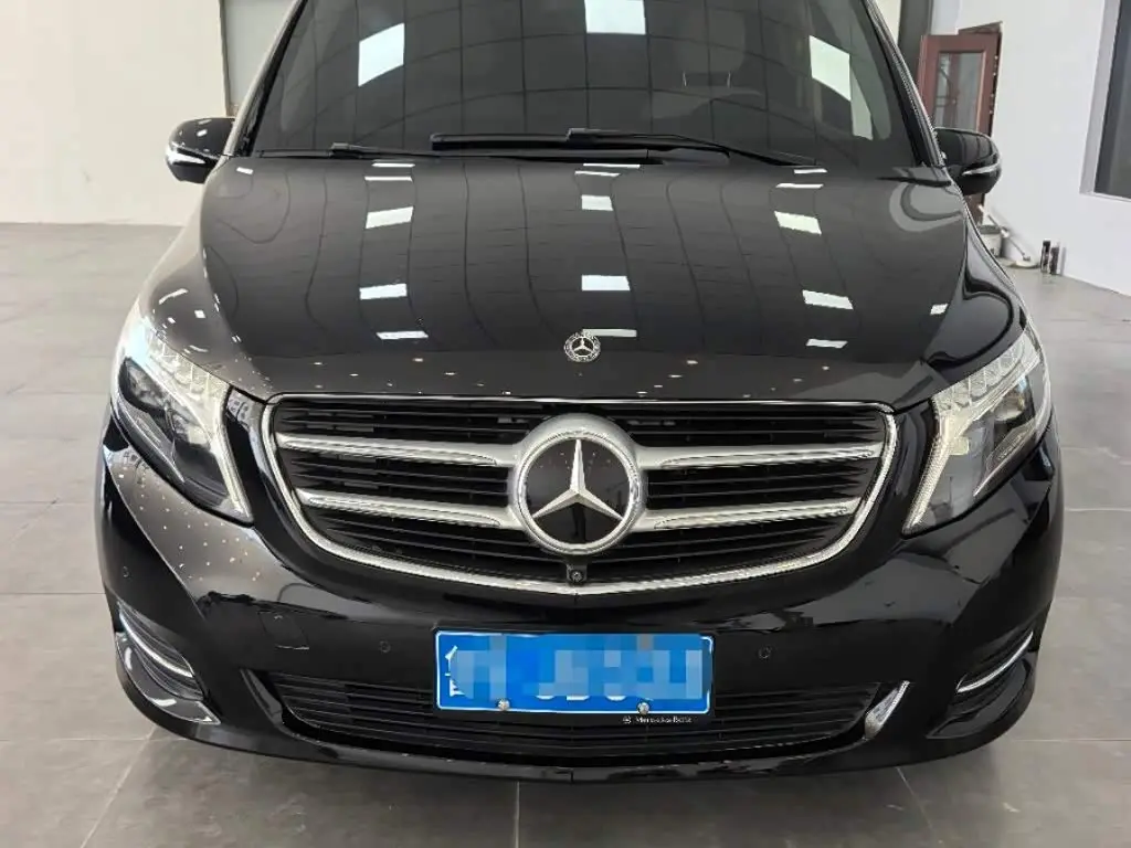 Mercedes-Benz V-Class 2020 — Фото 2/9