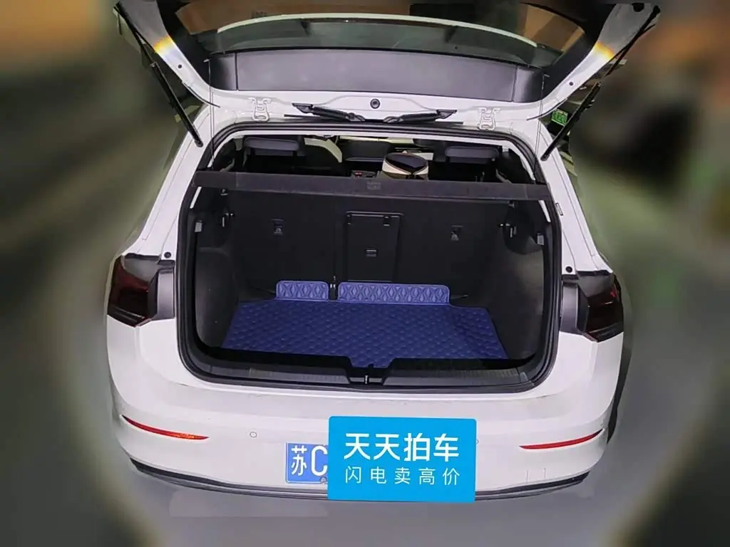 Volkswagen Golf 2022 — Photo 5/13