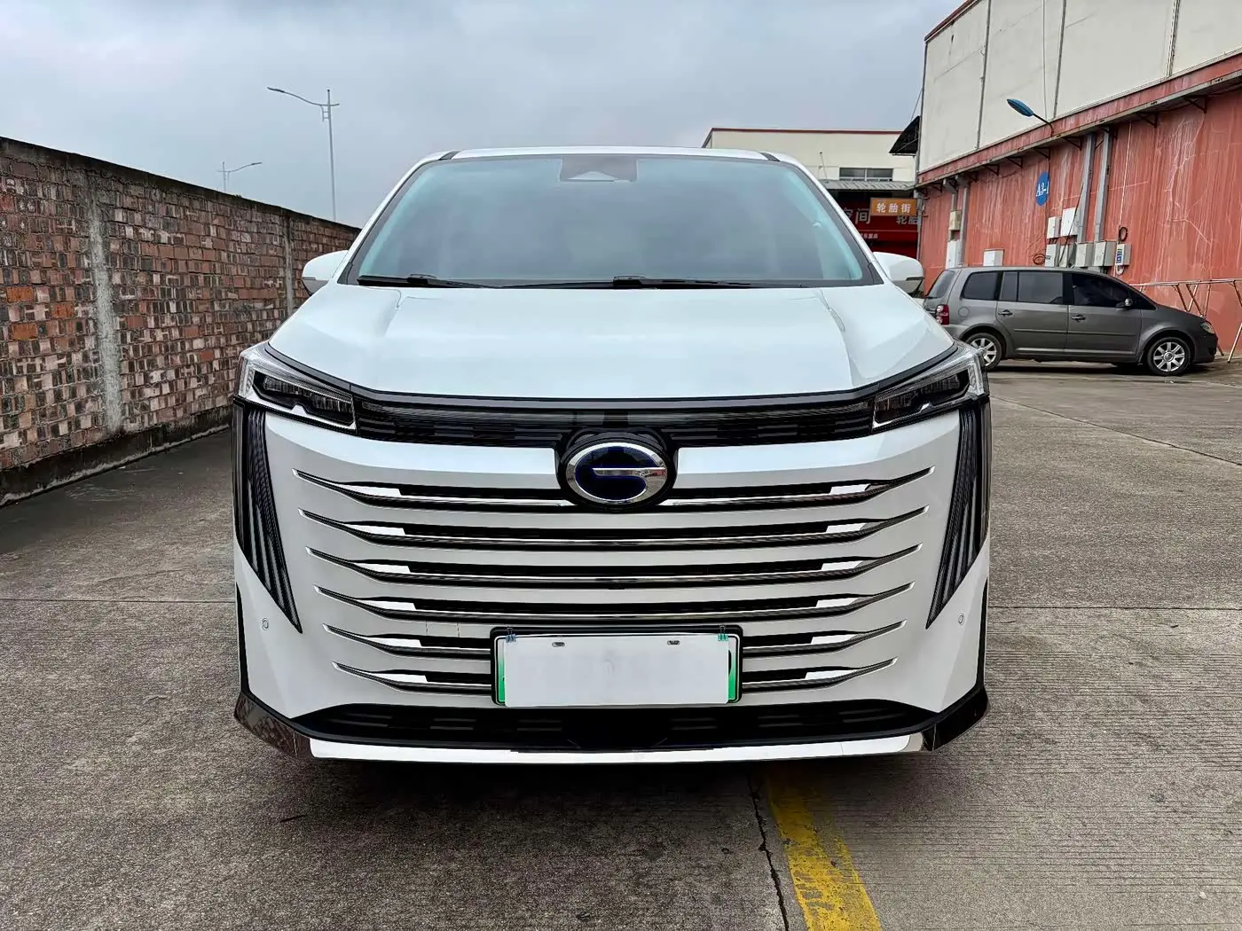 GAC Trumpchi Trumpchi E9 2024 — Şəkil 2/15