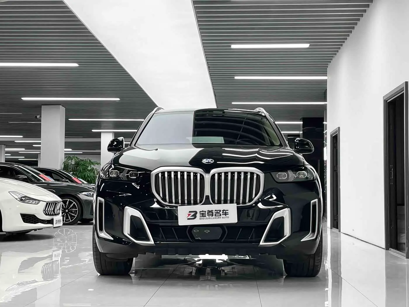 BMW X5 2025 — Photo 2/20