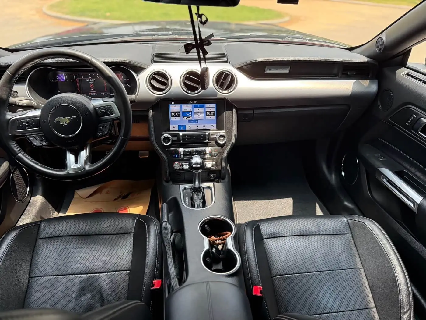 Ford Mustang 2019 — Photo 8/9