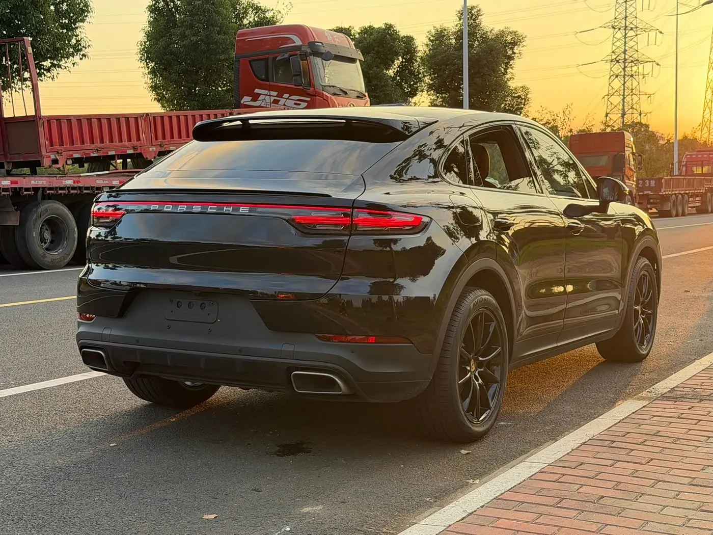 Porsche Cayenne 2022 — Şəkil 14/16